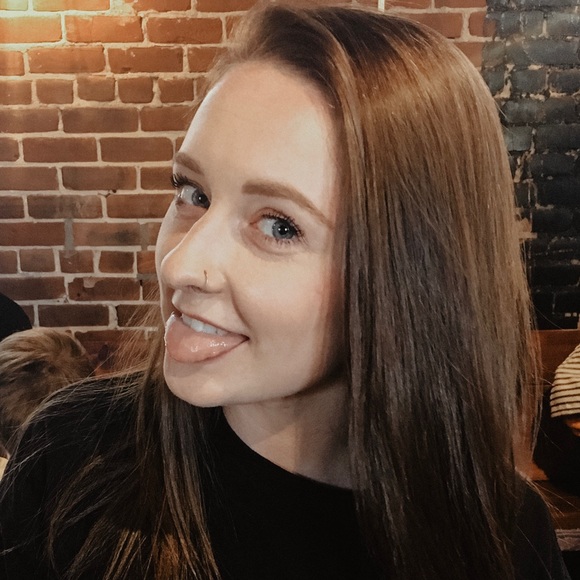 Meet your Posher, Rachel - Picture 1 of 1